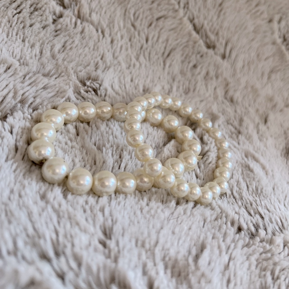 Pearl bracelets 🤍